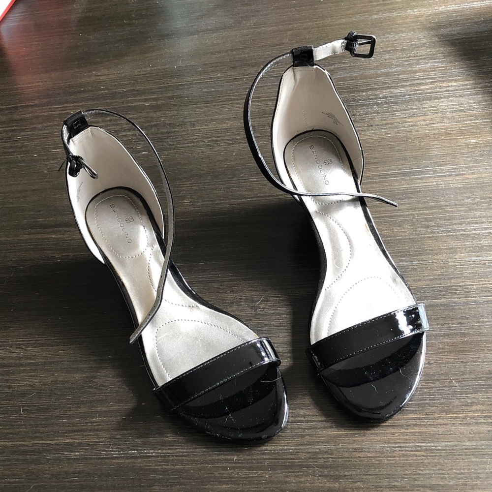 Bandolino Black Ankle Wedge Strap Sandals